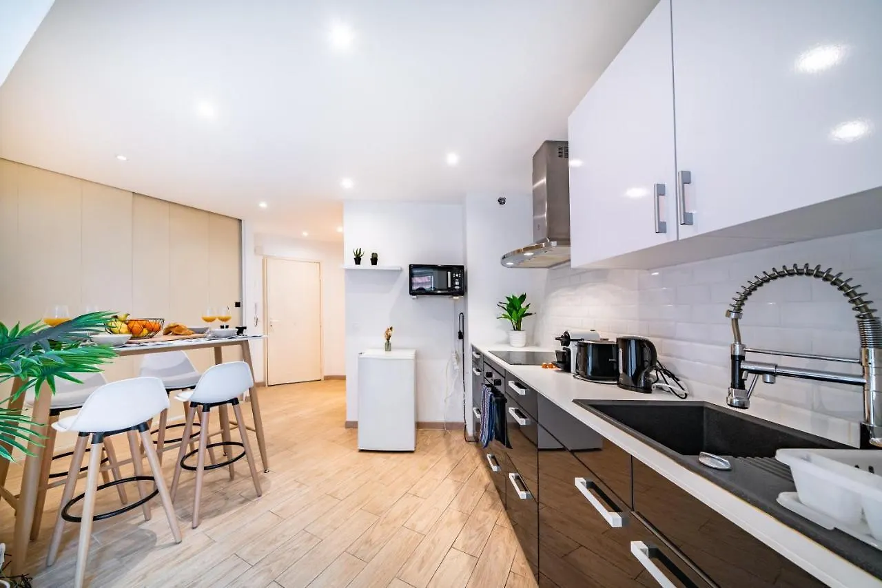 Pool - Parking - 5Mn Perfumeries And City Center Grasse Appartement